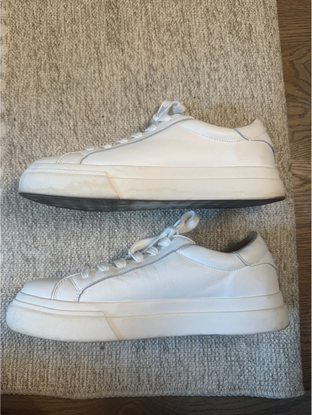 Blondo Women's White Leather Waterproof Sneakers